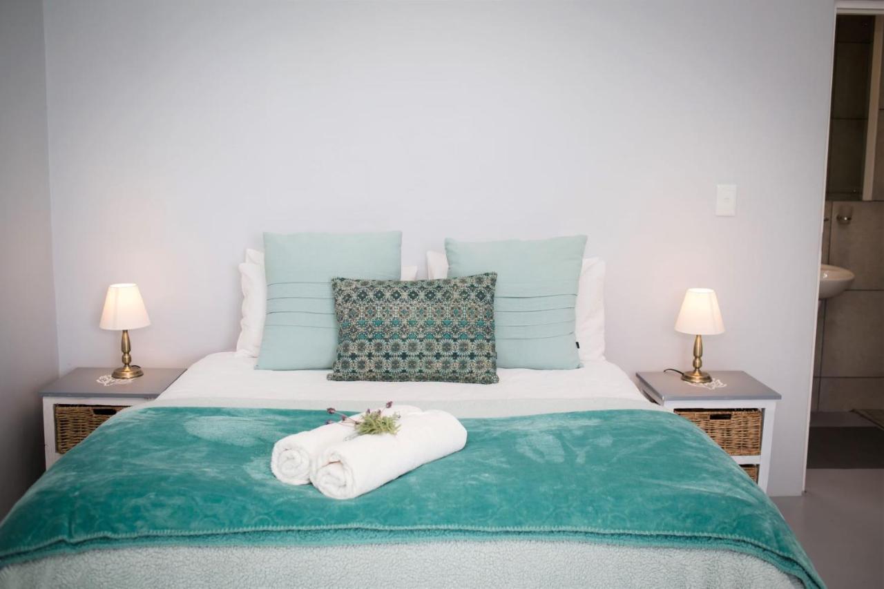 Three Feathers Cottages Langebaan Kültér fotó